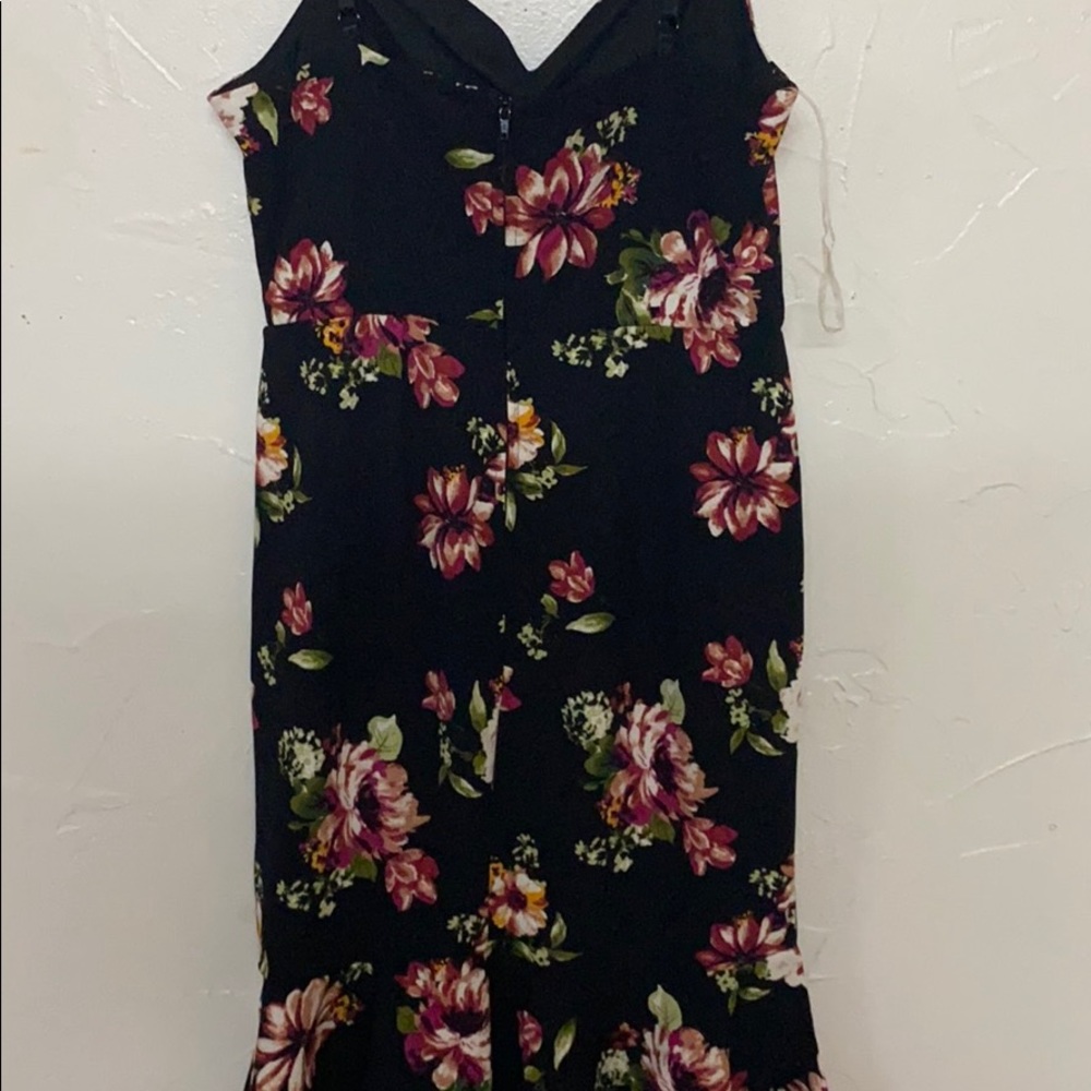 Dress - Picture 2 of 3